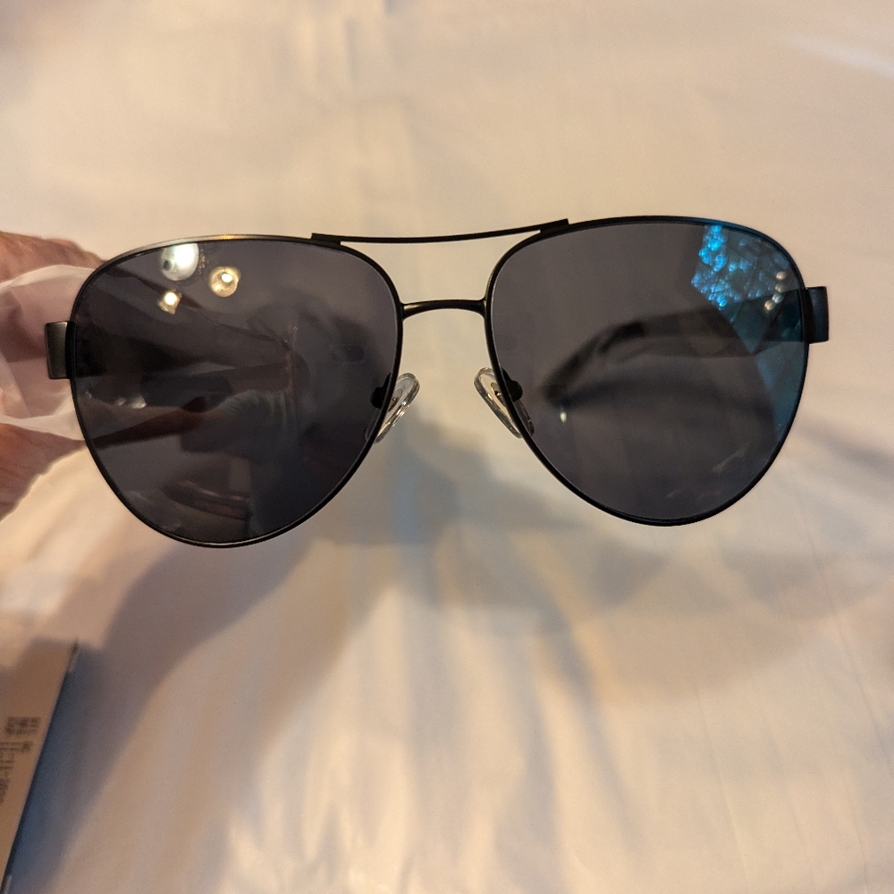 Veda Tinda unisex gray lens aviator sunglasses. New with case